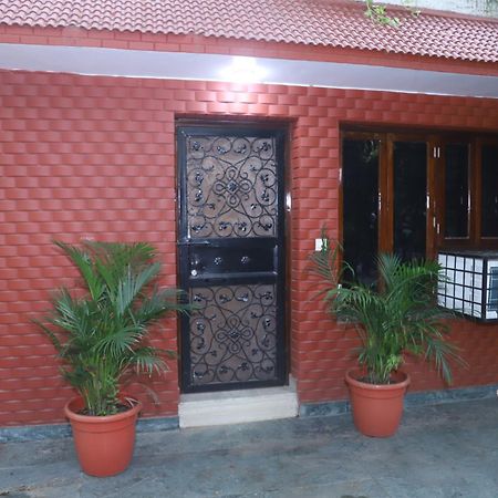 Divine India Service Apartment 3Bhk,B57 Sarita Vihar,Apollo Нью-Дели Экстерьер фото