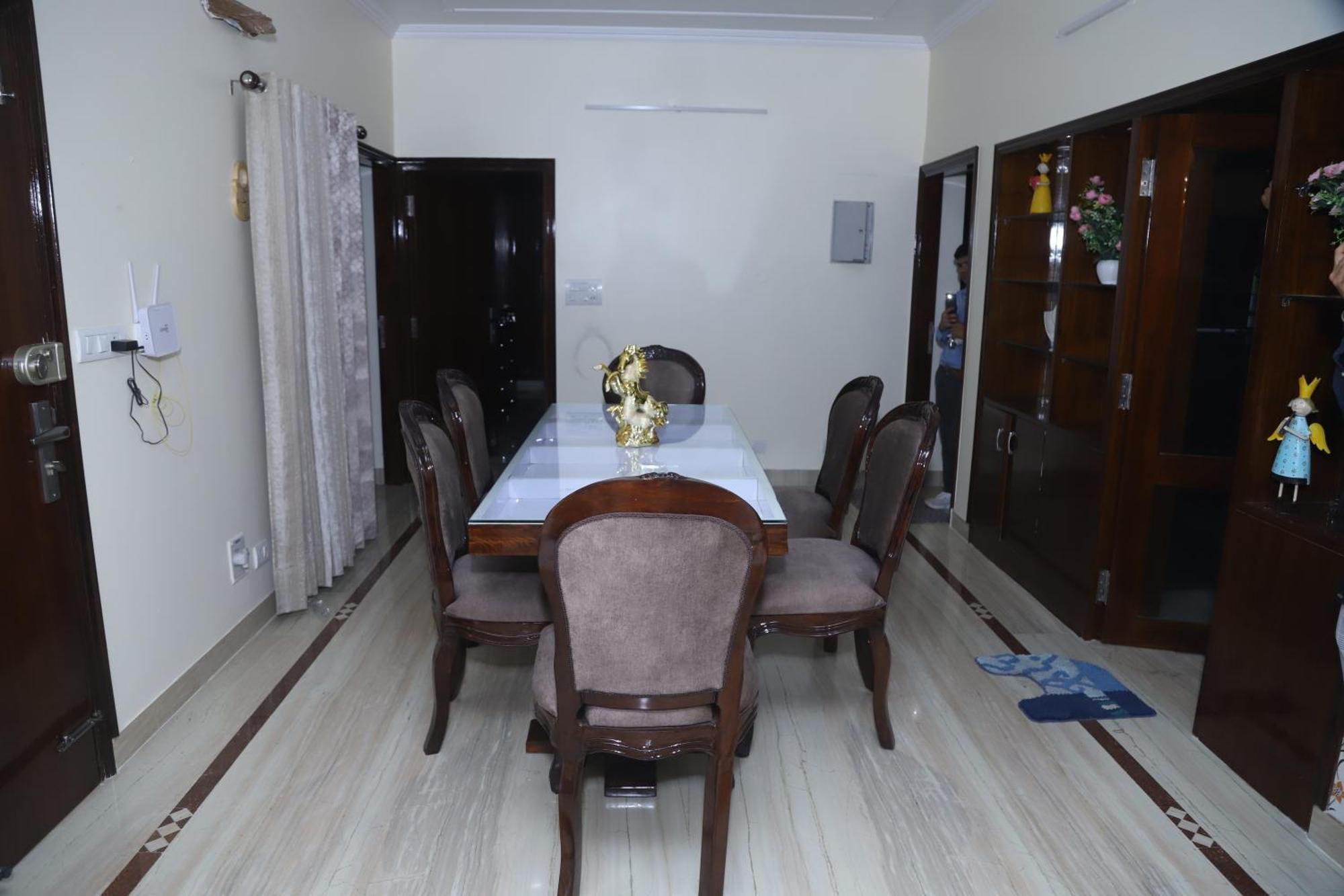 Divine India Service Apartment 3Bhk,B57 Sarita Vihar,Apollo Нью-Дели Экстерьер фото